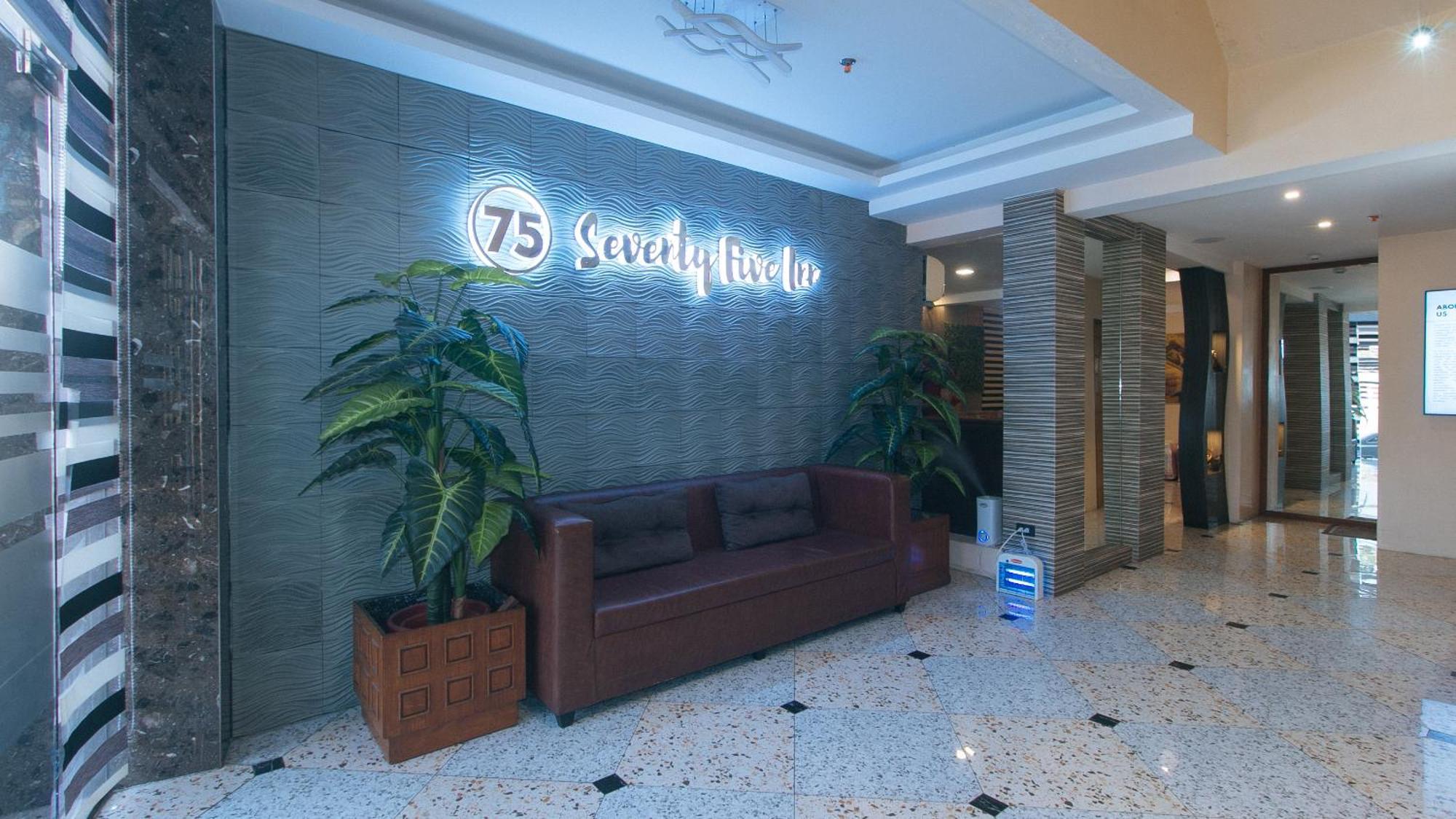 Reddoorz Plus At Seventy Five Inn Near Manila Airport Paranaque City Bagian luar foto