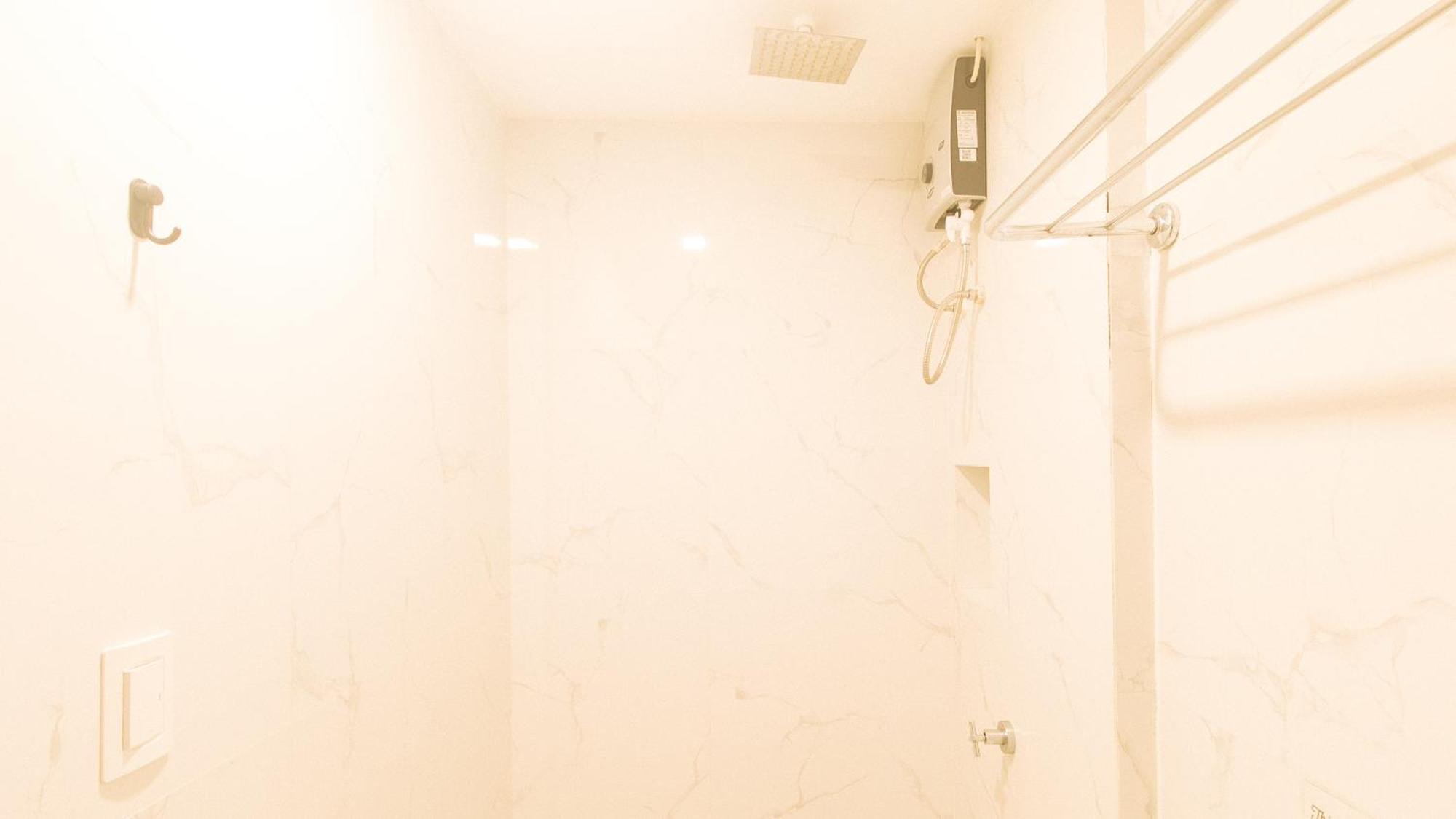 Reddoorz Plus At Seventy Five Inn Near Manila Airport Paranaque City Bagian luar foto
