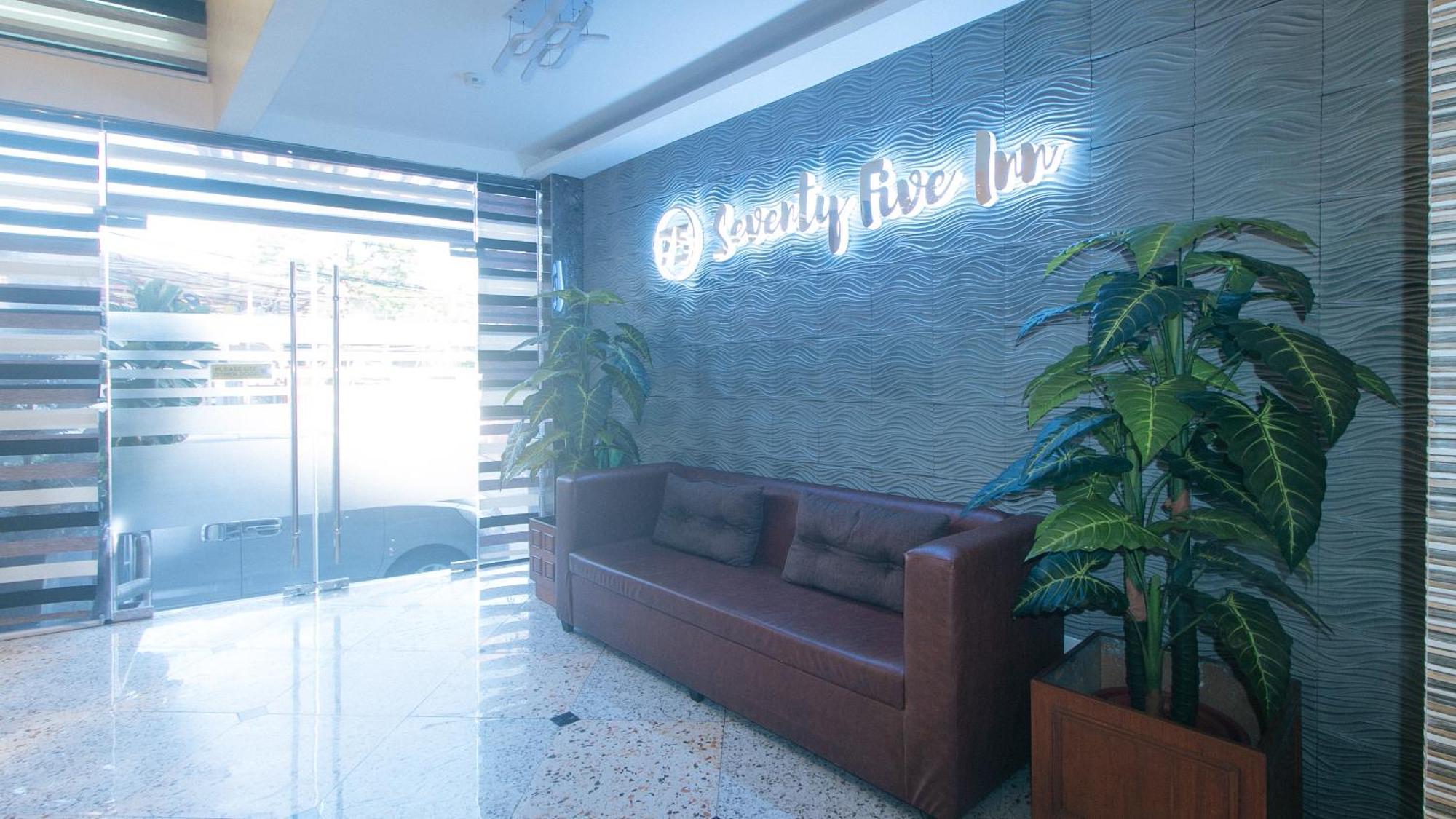 Reddoorz Plus At Seventy Five Inn Near Manila Airport Paranaque City Bagian luar foto