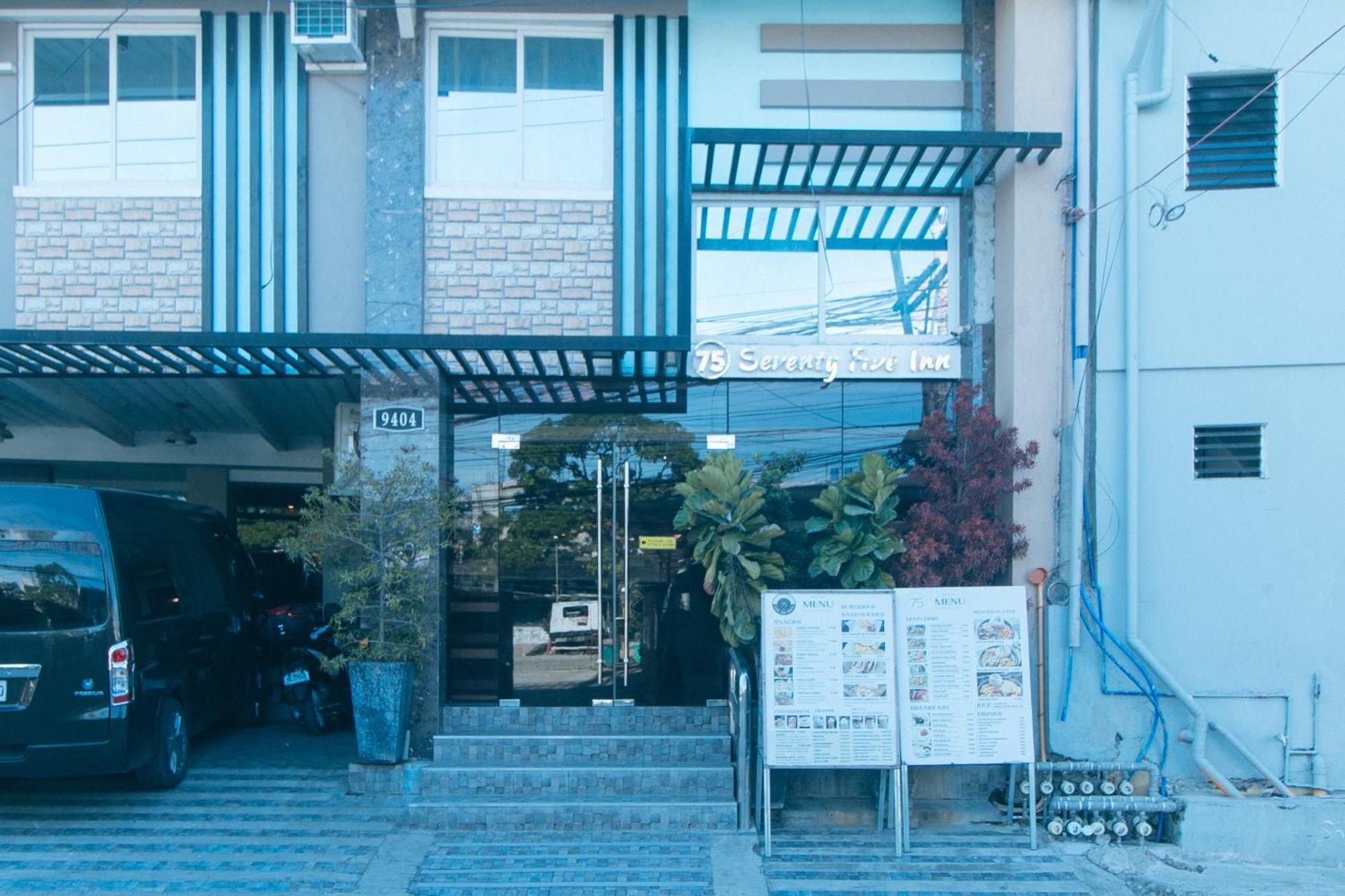 Reddoorz Plus At Seventy Five Inn Near Manila Airport Paranaque City Bagian luar foto